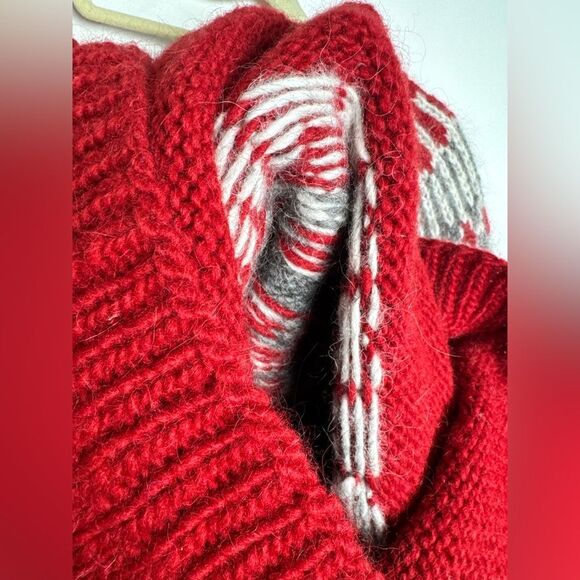 NEW ICELANDIC 100% WOOL BIG SWEATER HAND MADE size M fisherman red white unisex - Picture 3 of 17